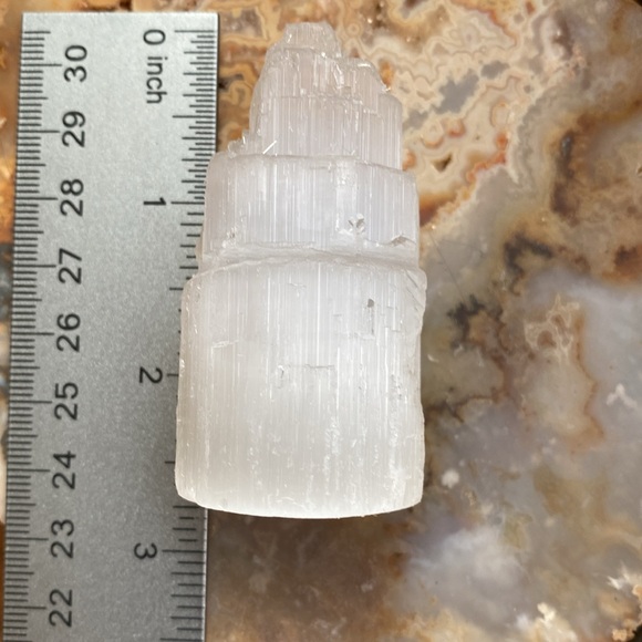Bring in the light with this mini satin spar selenite Eiffel Tower - Picture 3 of 3